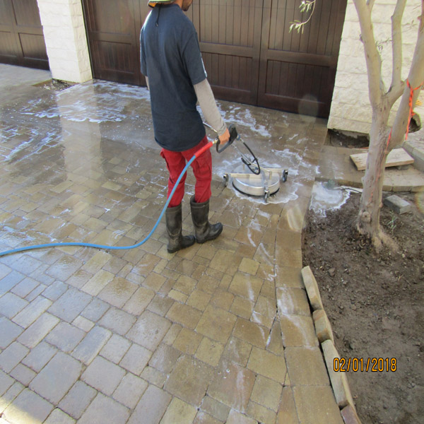 Driveway Cleaning/ Paver Cleaning Pressrue Washing